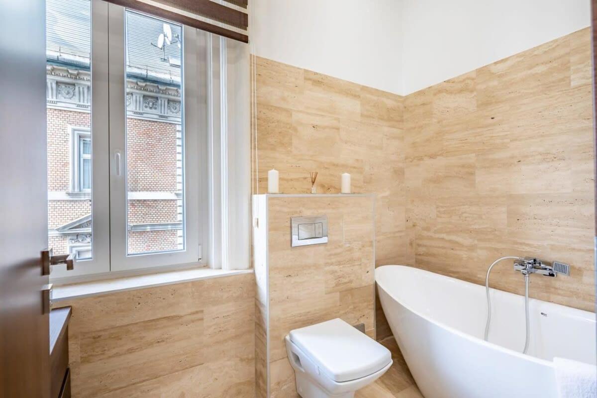 Splendid Perfectly Located Flat With Sauna Daire Budapeşte Dış mekan fotoğraf