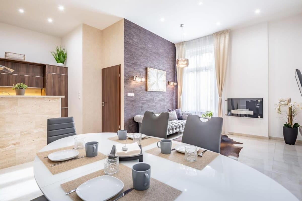 Splendid Perfectly Located Flat With Sauna Daire Budapeşte Dış mekan fotoğraf